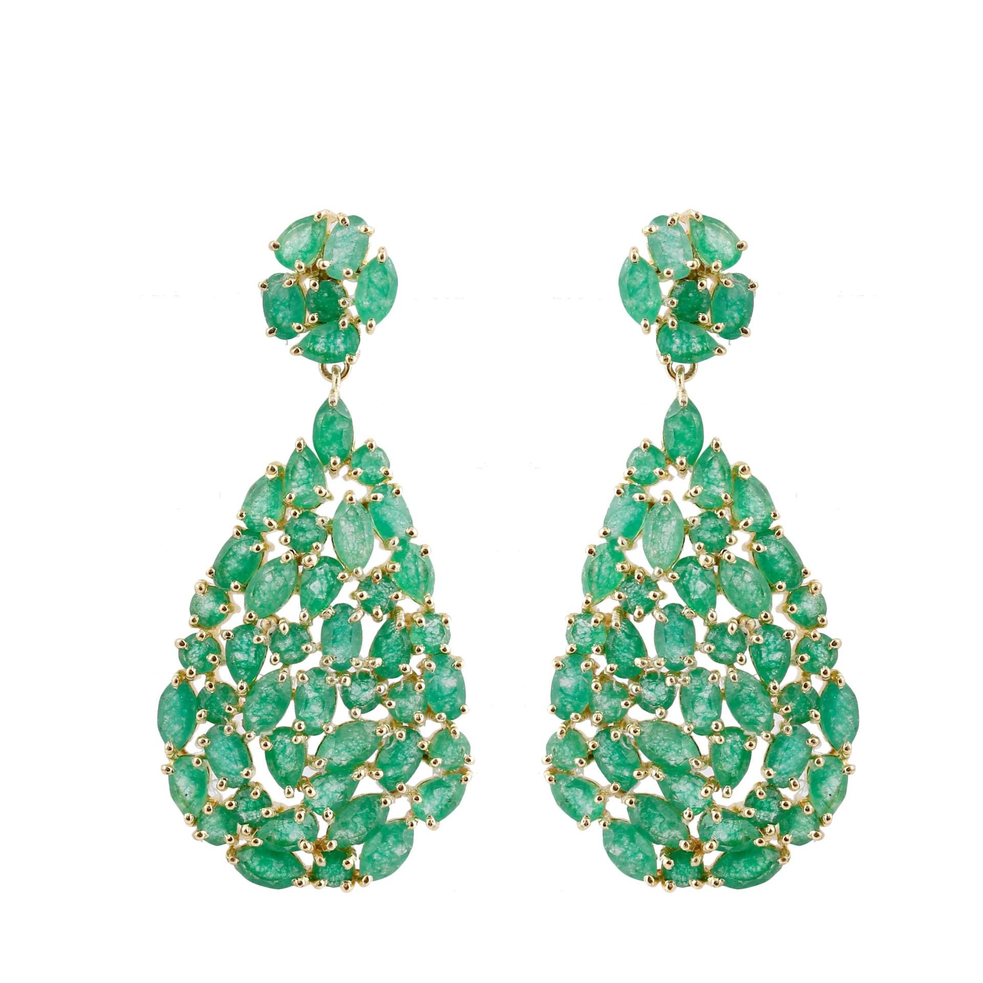 ORECCHINI ORO GIALLO CON GIADA VERDE E DIAMANTI LE MARCHÉ DES MERVEILLES GUCCI YBD50283100100U - Foto 9