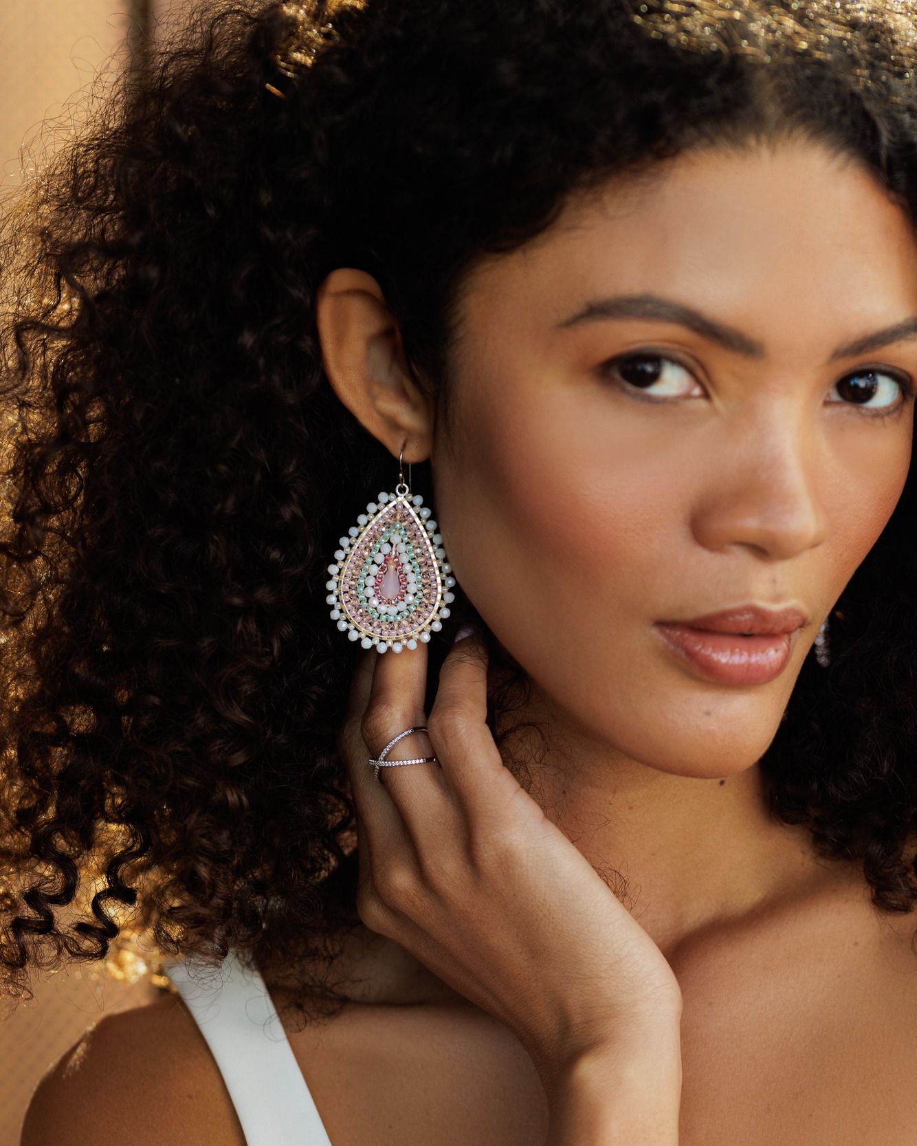 Squeeze A Little Color Into Your Day: Boho Drops in Lemon/ Überkreuzter Ring ... CAJOY 💛✨
.
.
.
#cajoy #jewelry #boho #lemon #summer Squeeze A Little Color Into Your Day: Boho Drops in Lemon/ Überkreuzter Ring ... CAJOY 💛✨
.
.
.
#cajoy #jewelry #boho #lemon #summer
