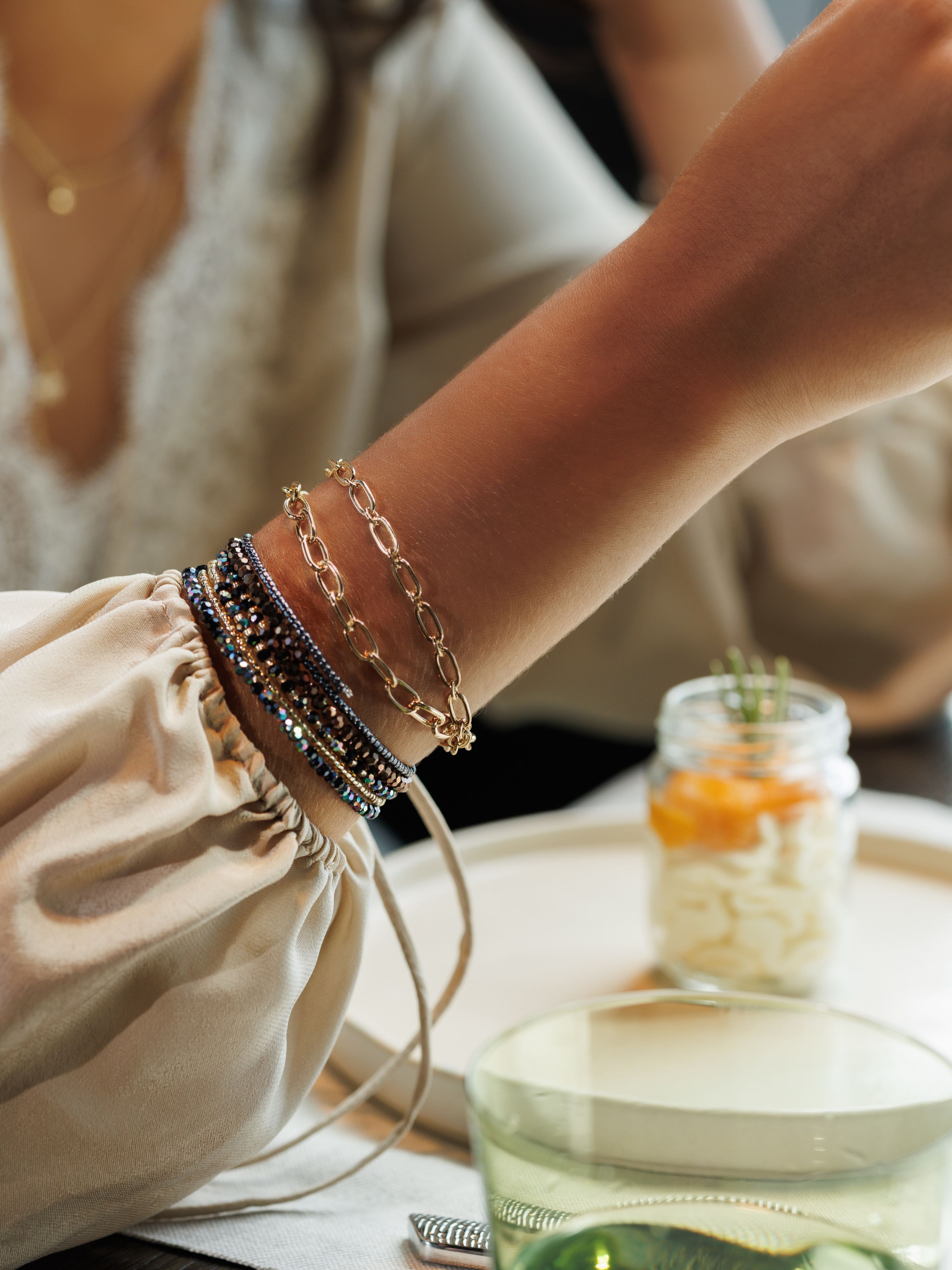 Summer Had Her Moment: F/W 2026 Just Walked In 🍁🍂

The ultimate autumn wrist stack: Our delicate gold-plated link chain paired with a slim violet seed bead wire bangle. Designed to layer, made to be worn everyday 💜

Team Link Chain or Team Violet Bangle? Let us know in the comments! 👇  Restaurant Tip via @altia_restaurant 🍷

🔗 Explore the new collection via link in bio...