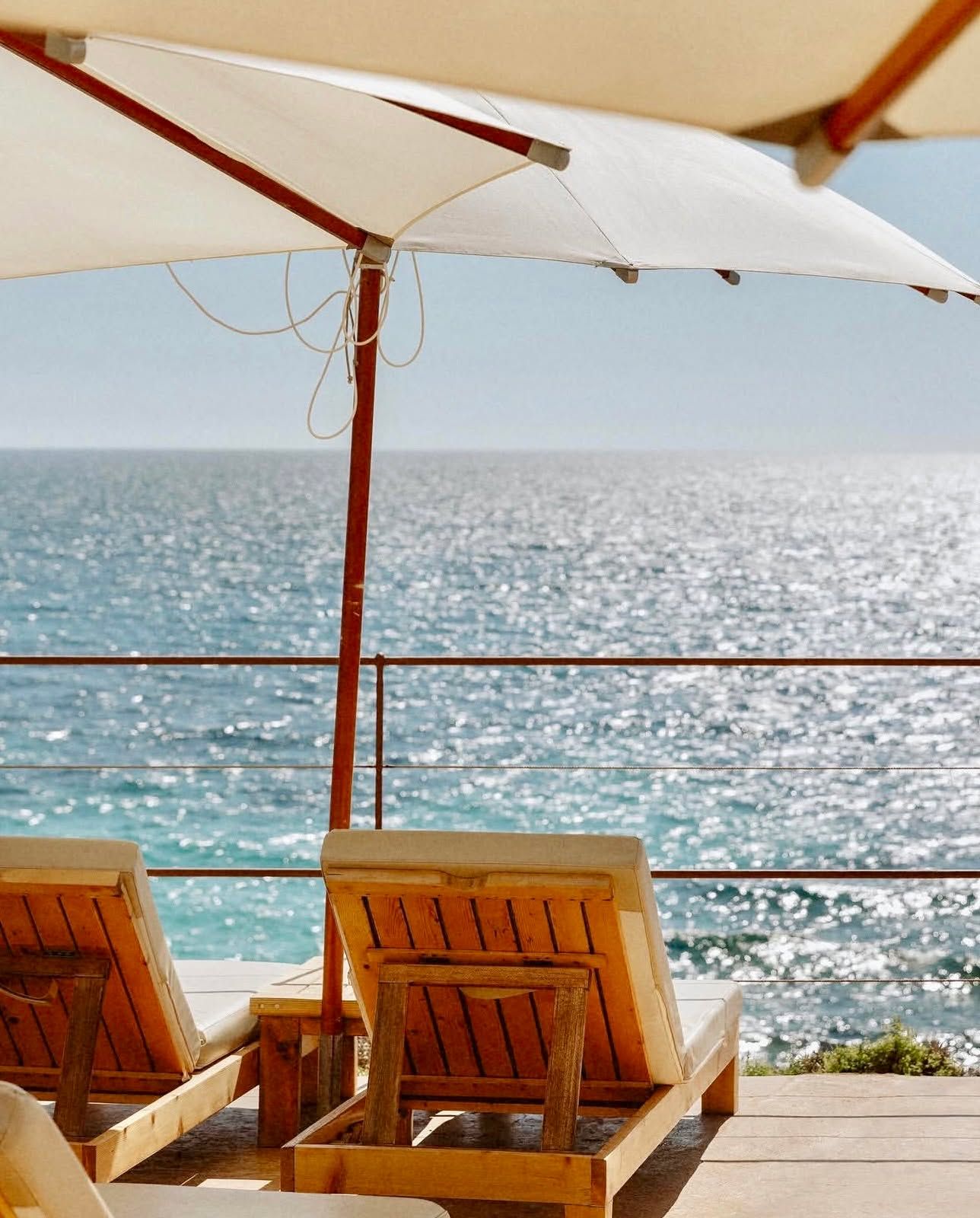 The Sunshine Never Leaves Here: via @besobeachmallorca ... CAJOY ☀️📸